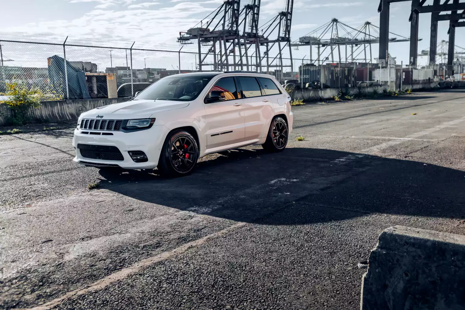 trash bin for Jeep Grand Cherokee